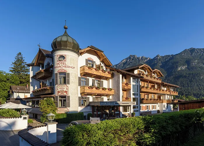 Staudacherhof in Garmisch-Partenkirchen I Blick aufs Zugspitzmassiv I einzigartige Bayurvida Küche